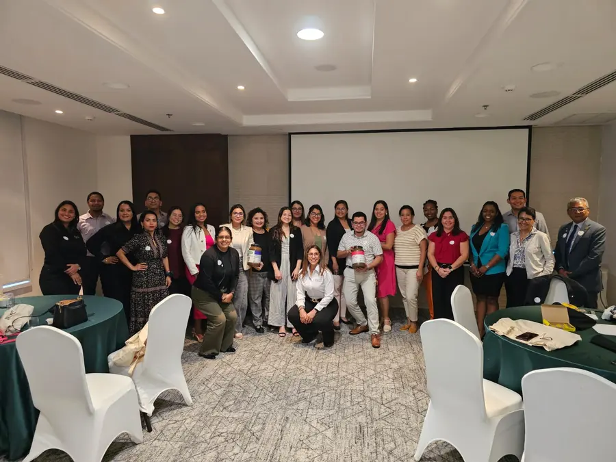 Foto grupal de los asistentes al QLS Day 2025 en Panamá